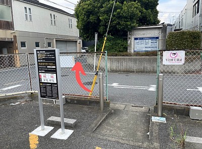 病院の横を直進